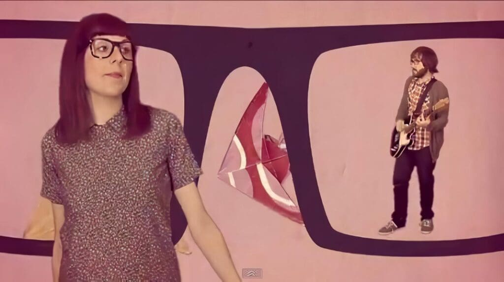Una persona normal con gafas de metal  – Band a Part