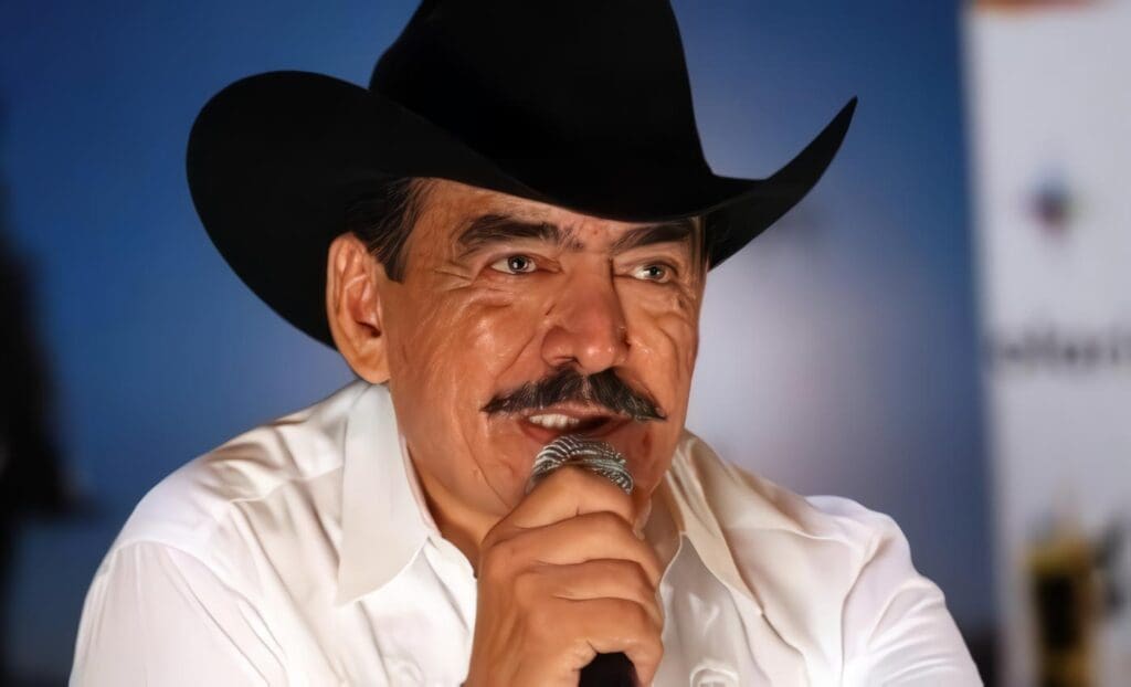 Joan Sebastián se Aferra a la Vida