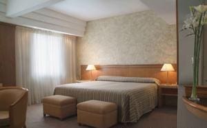 Hotel Solans Riviera (Hoteles en Santa Fe)