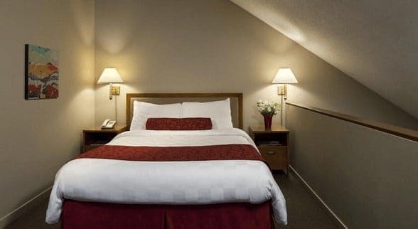 Whistler Village Inn & Suites (Hoteles en Whistler)