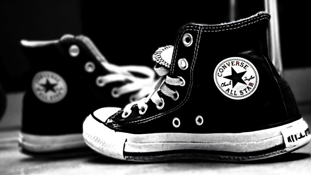 Converse: un Clásico de la Moda con Estilo
