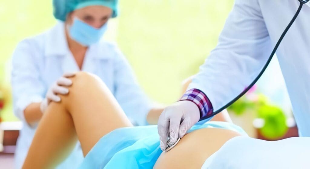 ¿Cuales son Las Intervenciones más Efectivas para El Control de La Hemorragia por Atonía Uterina?