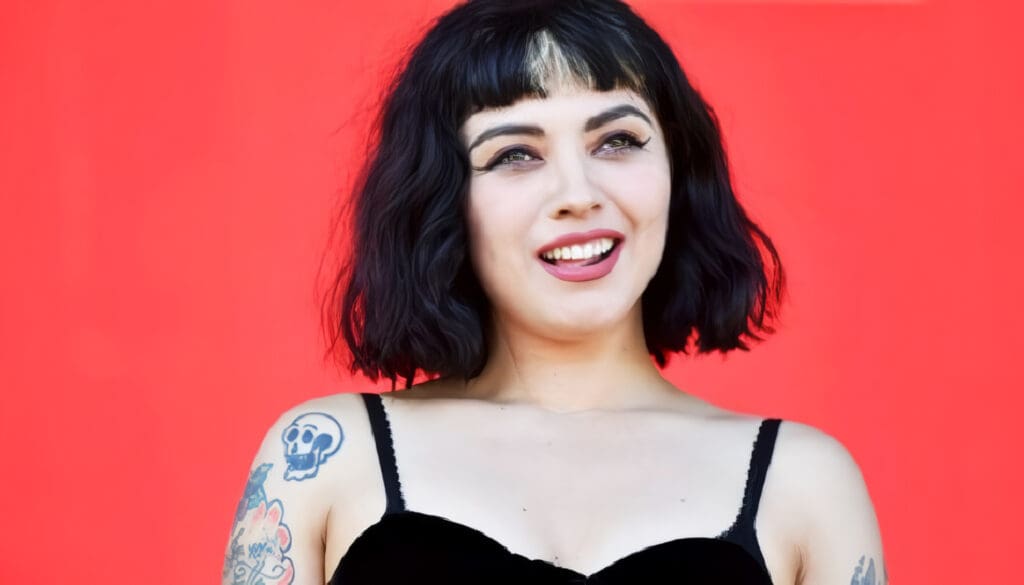 La vida e historia de Mon Laferte